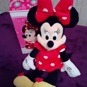 NIB SCENTSY RETIRED DISNEY BUDDY